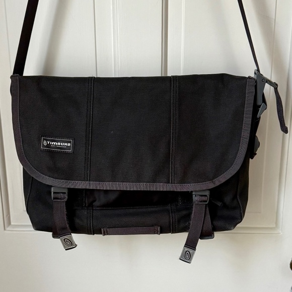 Vintage Black Waxed Canvas Timbuk2 Classic Messenger Bag - Picture 1 of 8